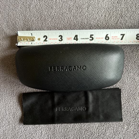 Salvatore Ferragamo Sunglass Eyewear Case Only Black Clam Shell W/Dust Cloth - Picture 4 of 5